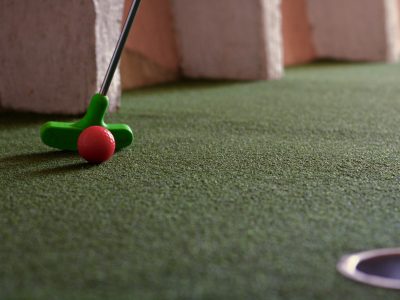 GLO Mini Golf